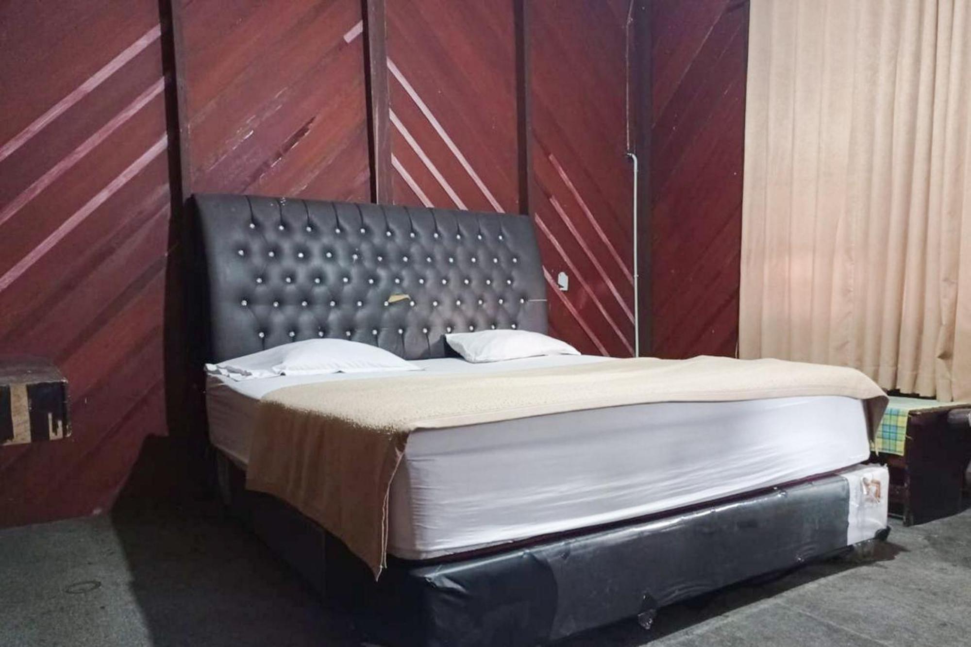 Hotel Pantai Panjang Bengkulu Redpartner Exteriör bild