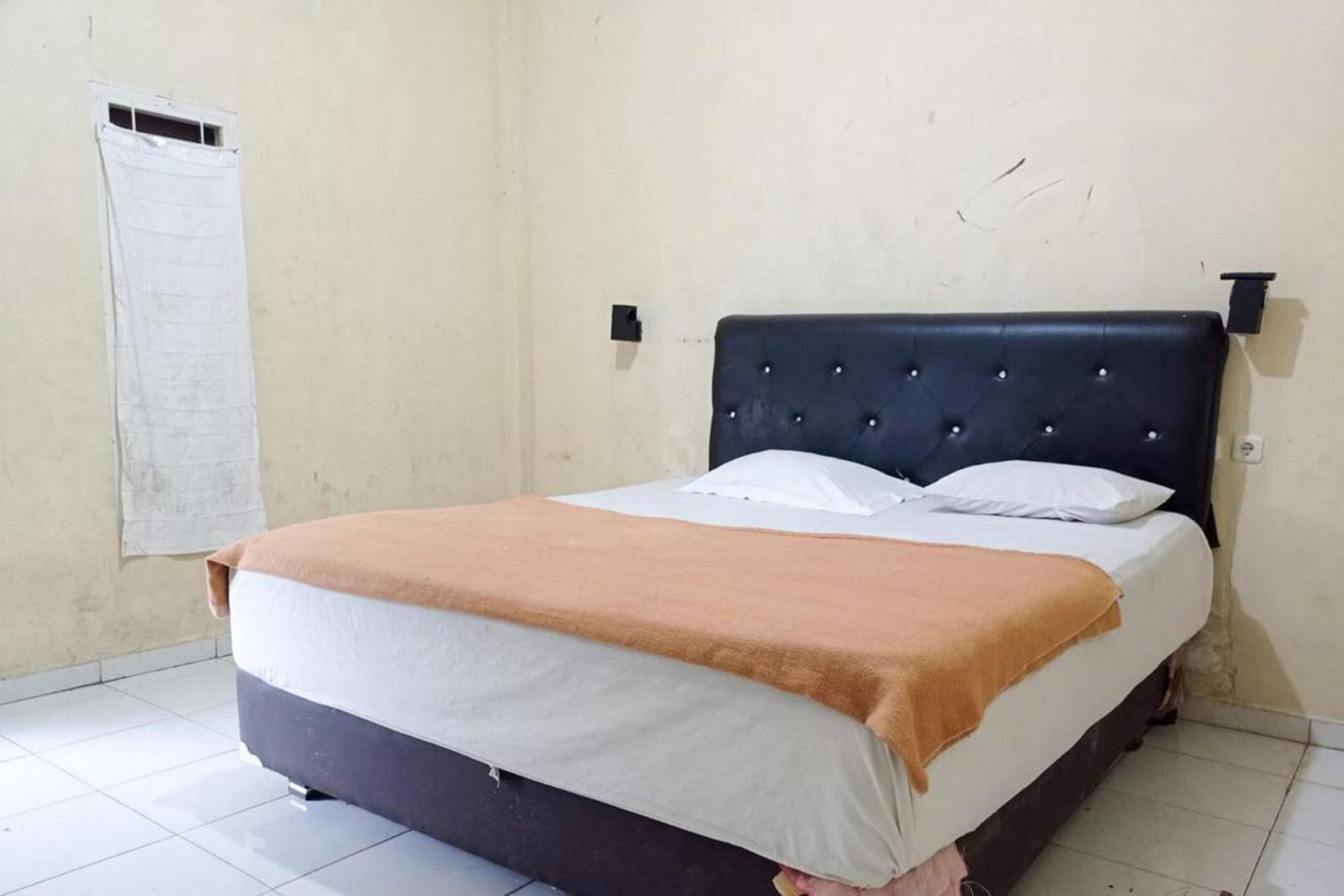 Hotel Pantai Panjang Bengkulu Redpartner Exteriör bild