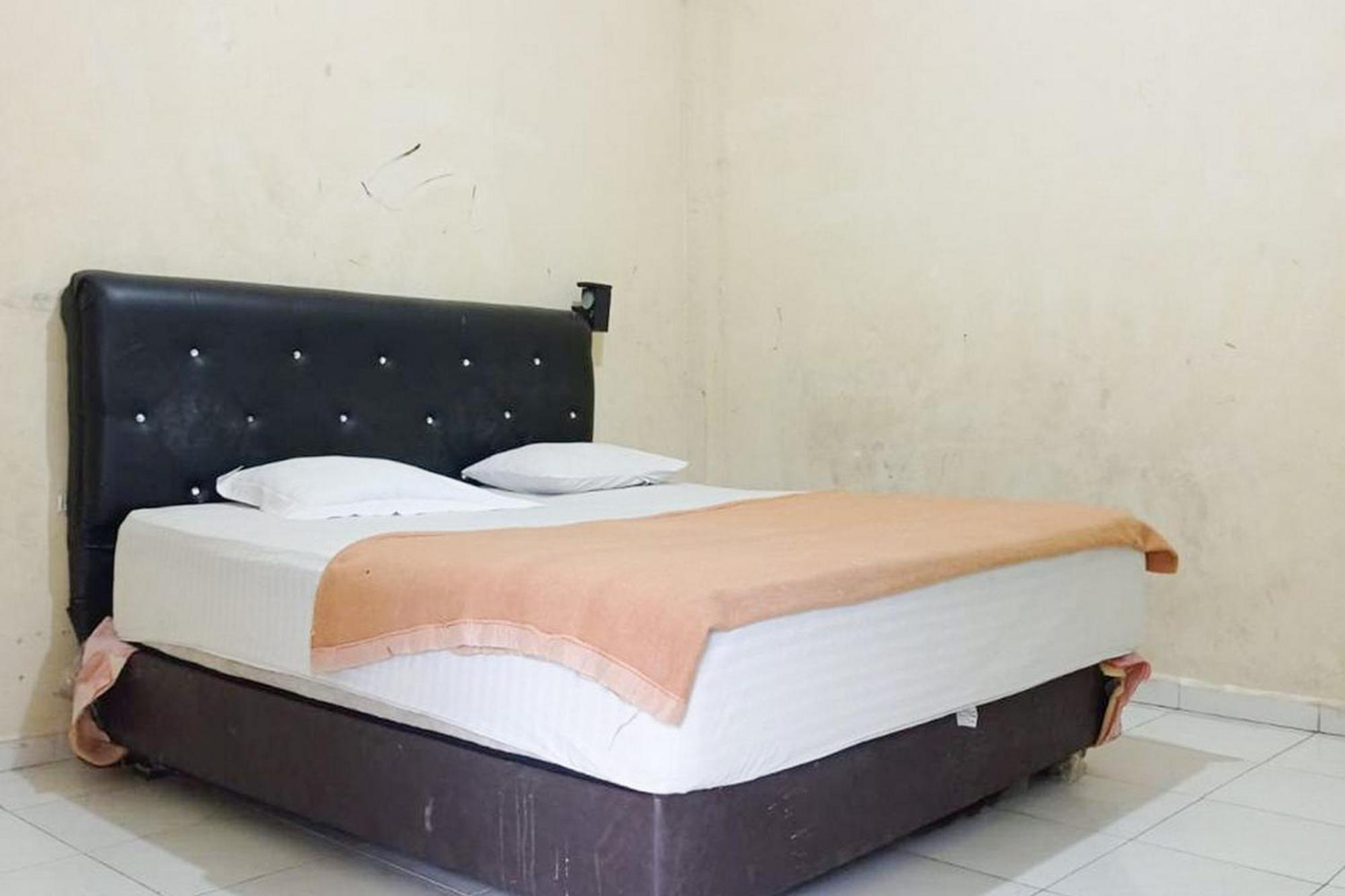 Hotel Pantai Panjang Bengkulu Redpartner Exteriör bild