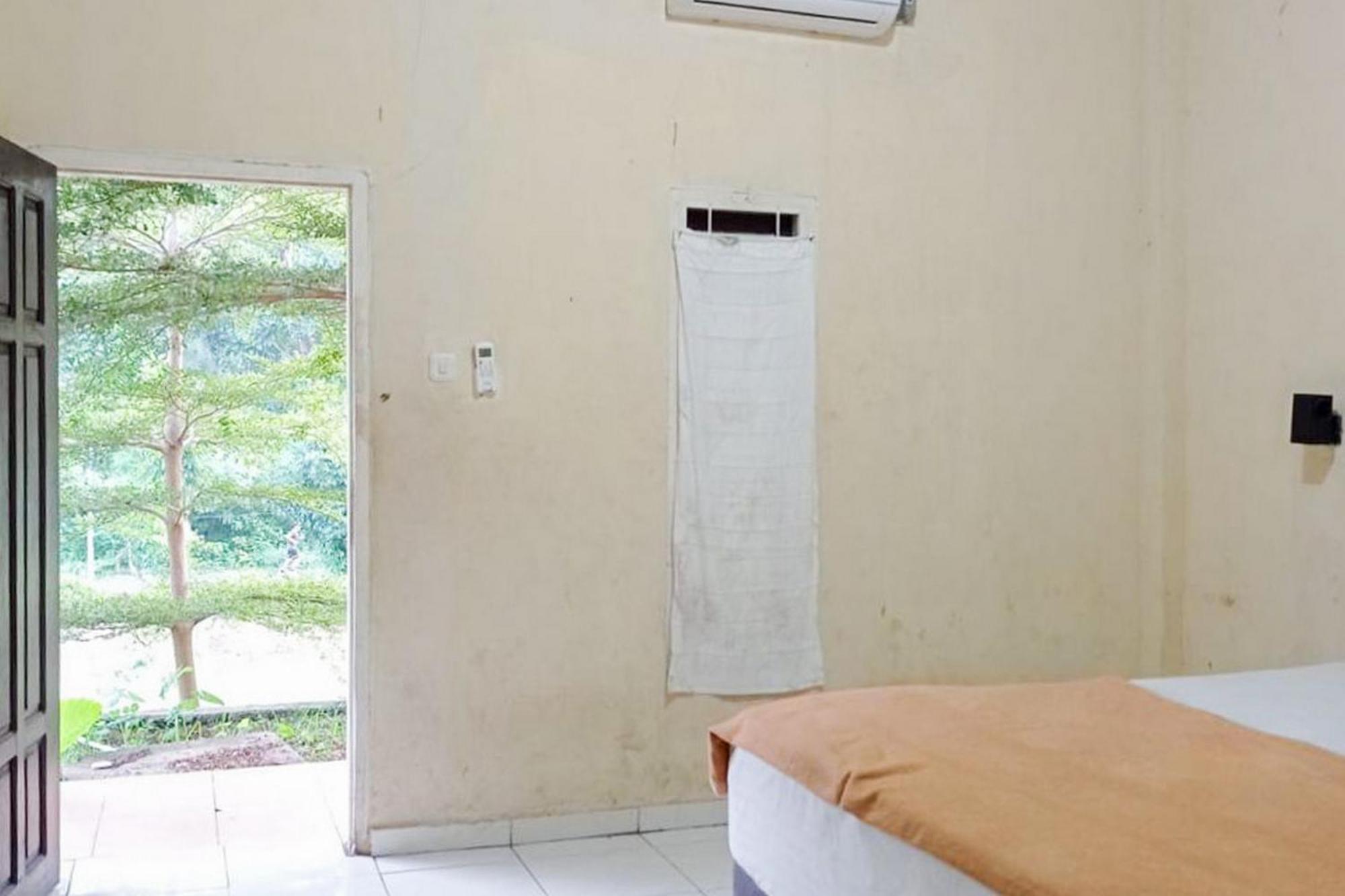 Hotel Pantai Panjang Bengkulu Redpartner Exteriör bild