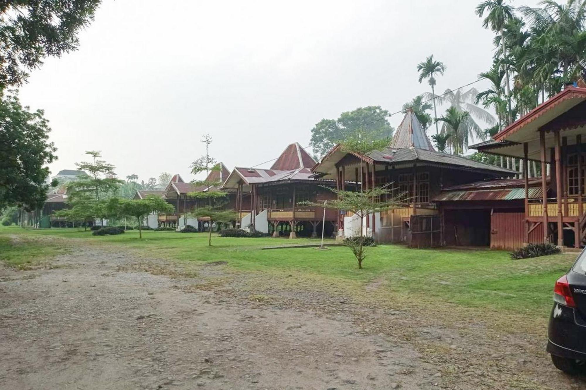 Hotel Pantai Panjang Bengkulu Redpartner Exteriör bild